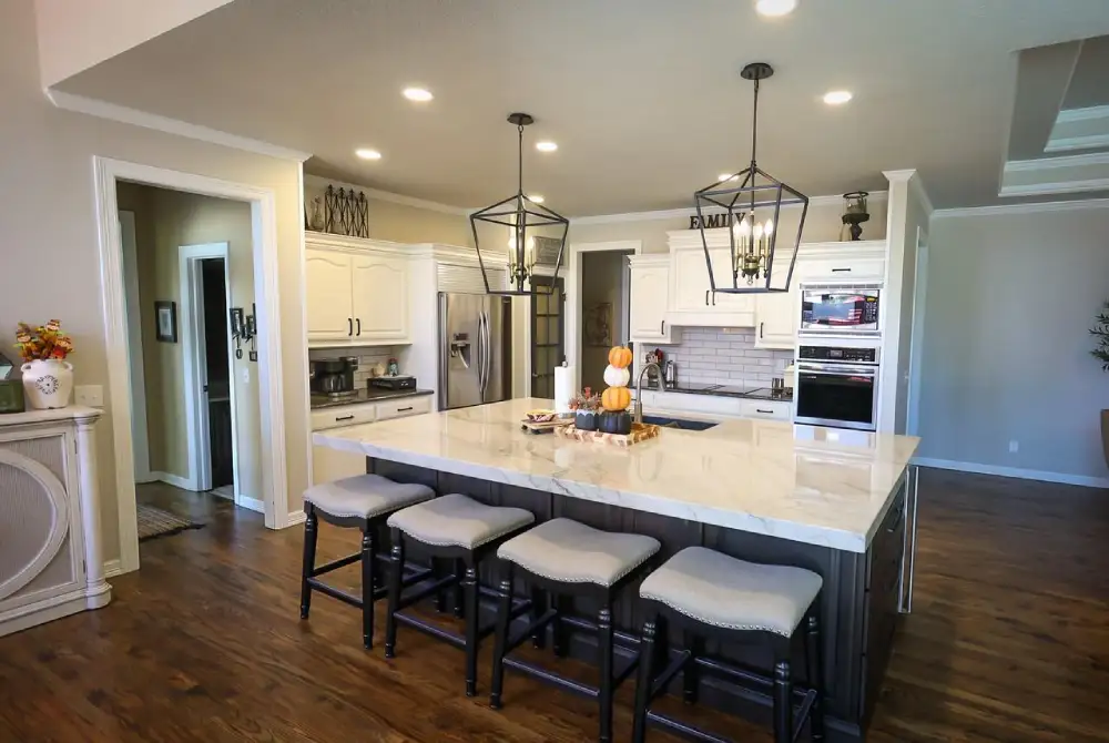 General contractor in Tulsa managing full home remodels with expert coordination